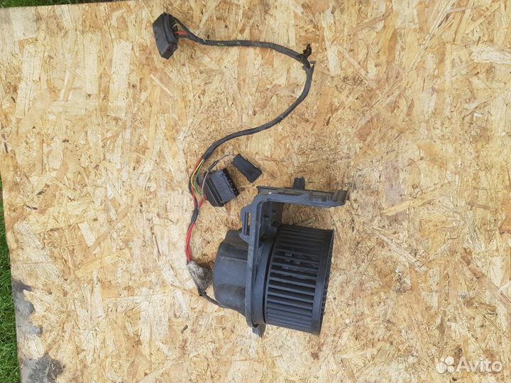 Вентилятор мотор печки отопителя Renault Clio 2