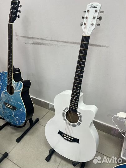 Акустическая гитара belucci