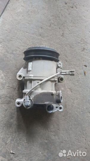 Компрессор кондиционера Toyota Vitz NSP130