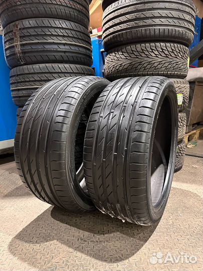 Nokian Tyres Hakka Black 255/35 R20 и 275/35 R20 97Y