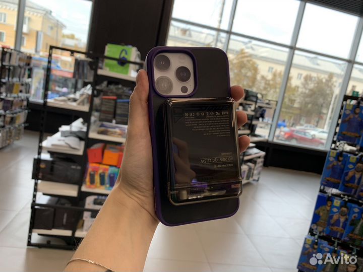 Премиум чехол с MagSafe и подставкой для iPhone