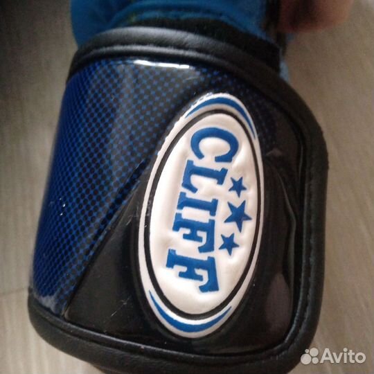 Боксерские перчатки 10 oz