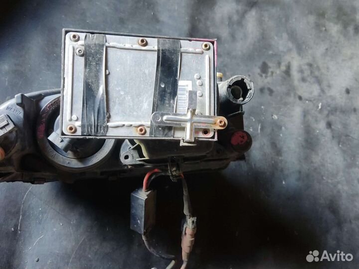 Фара левая Alfa Romeo 166 ксенон