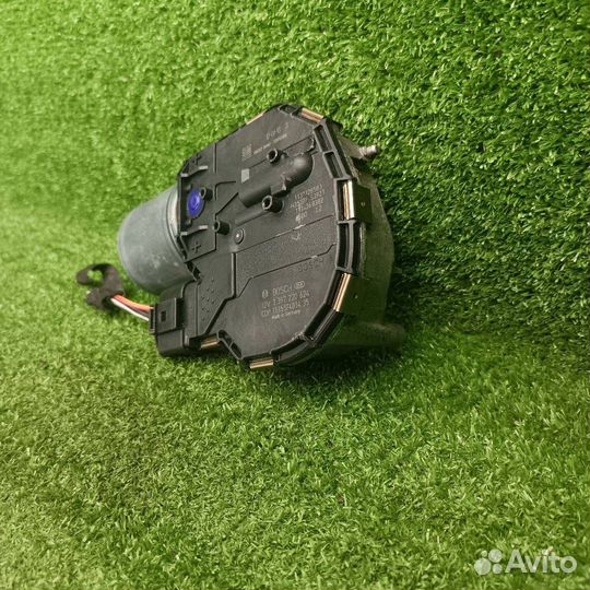 Моторчик трапеции дворников (стеклоочистителя)