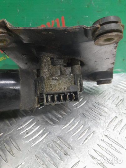 Моторчик дворников Mitsubishi Carisma седан 1.6