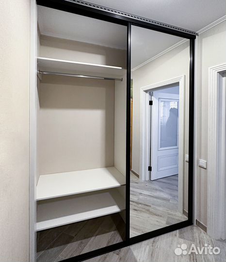 Шкаф купе Встроенный