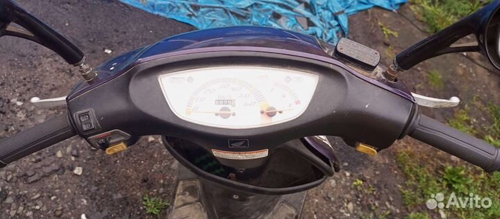 Honda gio zx35