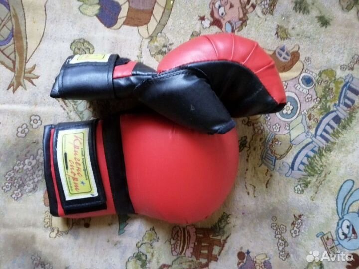 Перчатки для единоборств