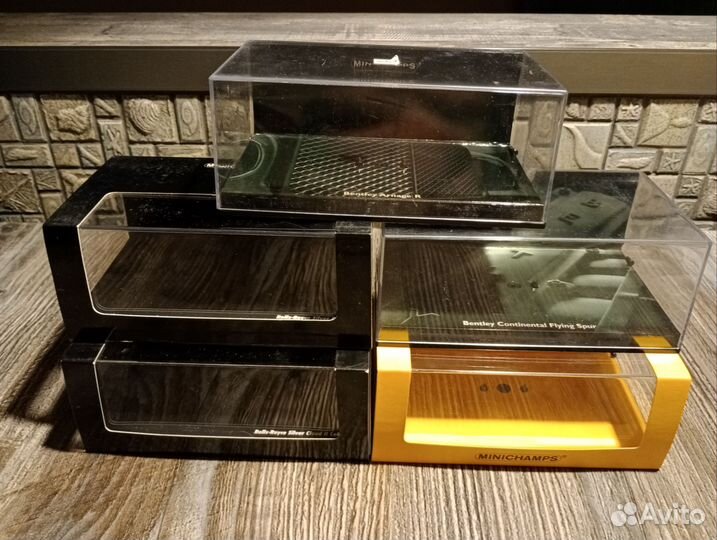 Боксы для моделей 1:43 minichamps