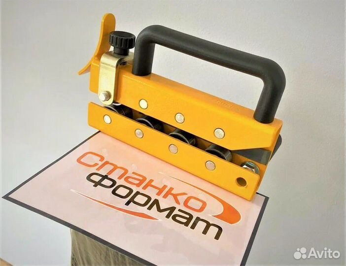 Фальцезакатывающая машинка