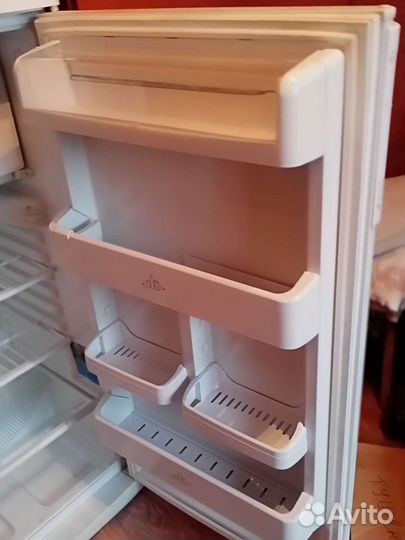 Холодильник бу indesit, нужна замена двигателя