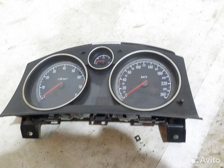 Панель приборов Opel Astra H