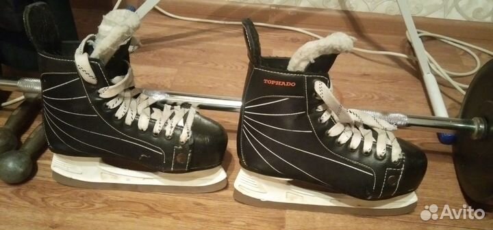Коньки хоккейные