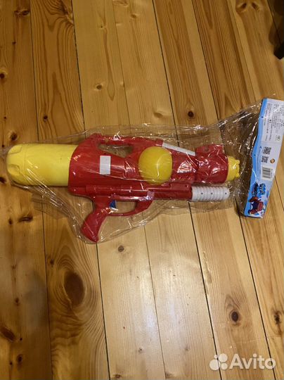 Водный пистолет писавтомат новый в упаковке