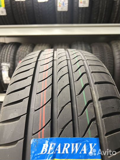 Bearway BW388 215/55 R17 121H