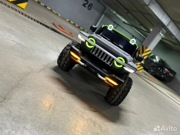 Детский электромобиль джип Jeep 4wd б/у