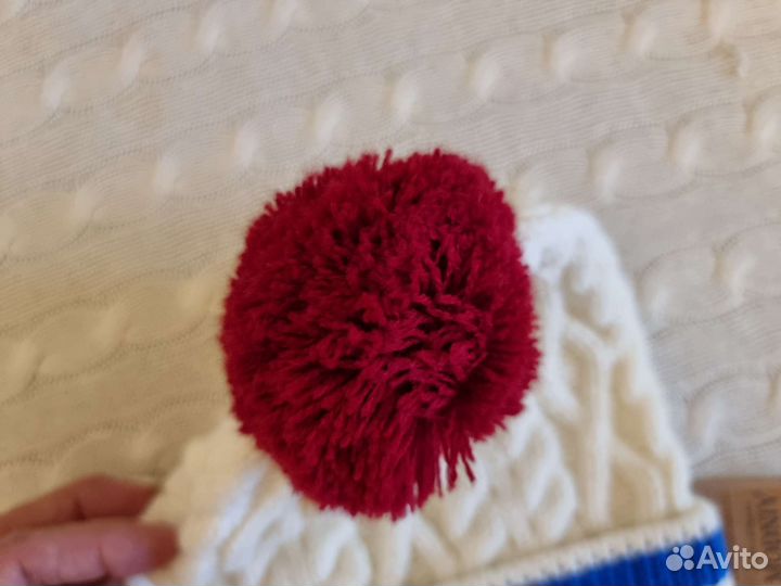 Новая шапка демисезон 7-10 лет 54 56 с помпоном