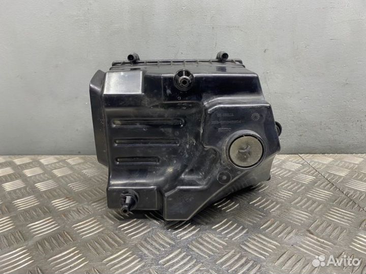 Корпус фильтра Jaguar Xe X760 204PT 2.0