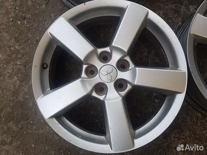 Диски литые Б У R18 5/114,3 оригинальные