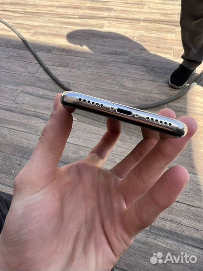 iPhone X, 64 ГБ