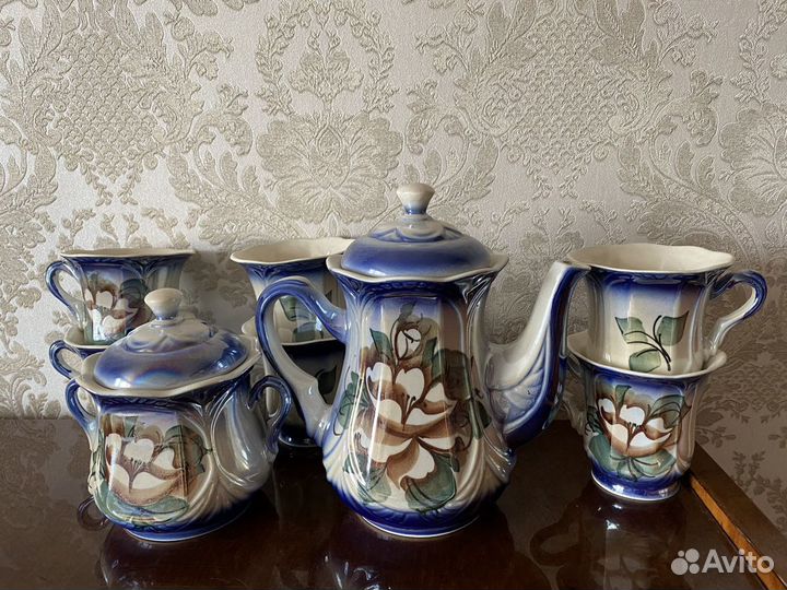 Новый чайник, сахарница, чашки