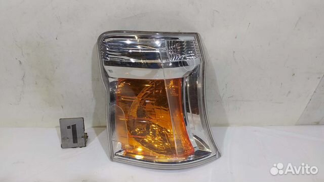 Габаритный огонь nissan 210-24880 R Caravan E25 01