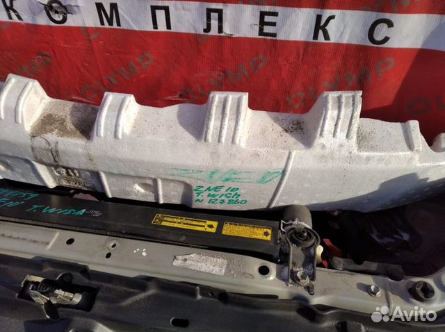 Пенопласт в бампер передний Toyota Wish ZNE10