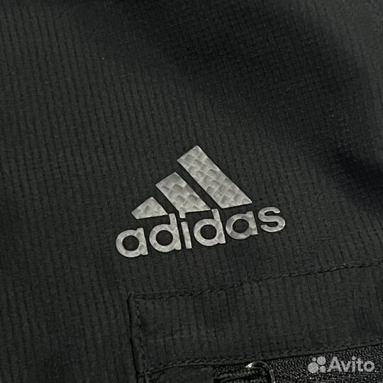 Оригинальные нейлоновые карго-шорты Adidas (M)