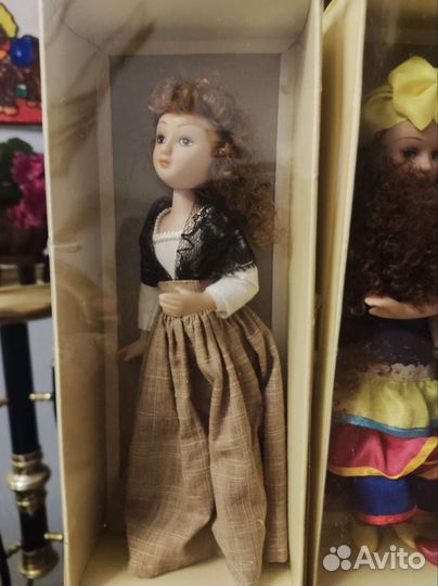 Кукла фарфоровая коллекционная