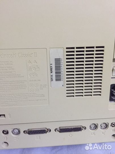 Компьтер Macintosh Classic ll