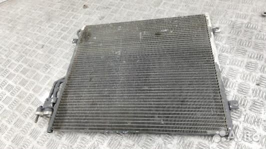 Радиатор кондиционера jeep cherokee KJ (72L18KB01)