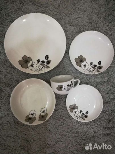 Сервиз столовый