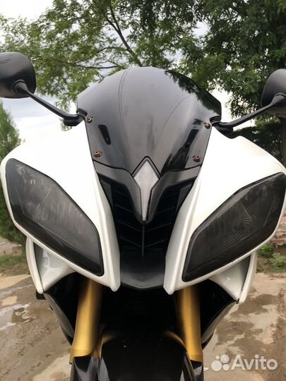 Yamaha R6