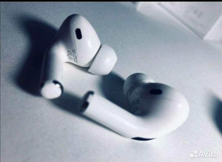Беспроводные наушники AirPods Pro