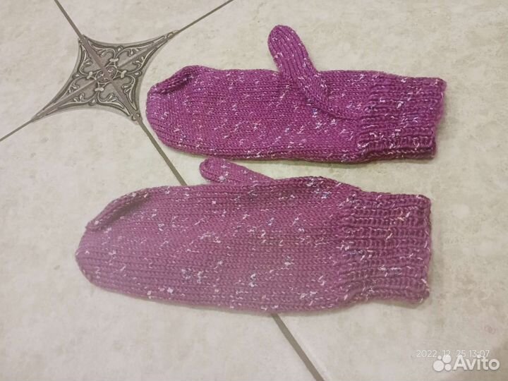 Варежки женские