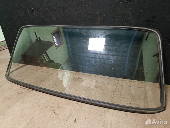 Стекло заднее Ваз 2105 2106 2107