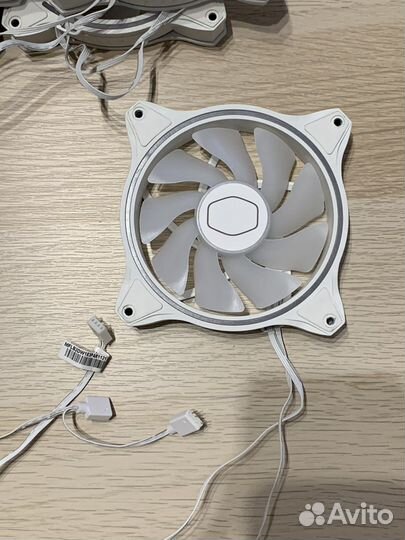 6 кулеров Cooler Master MasterFan MF120 Halo White