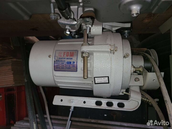 Швейная машинка, оверлок