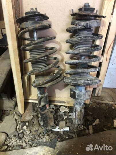 Амортизаторы пара Вольво