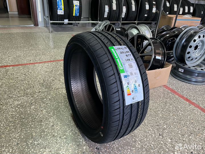 Grenlander L-Zeal56 205/40 R17 84W