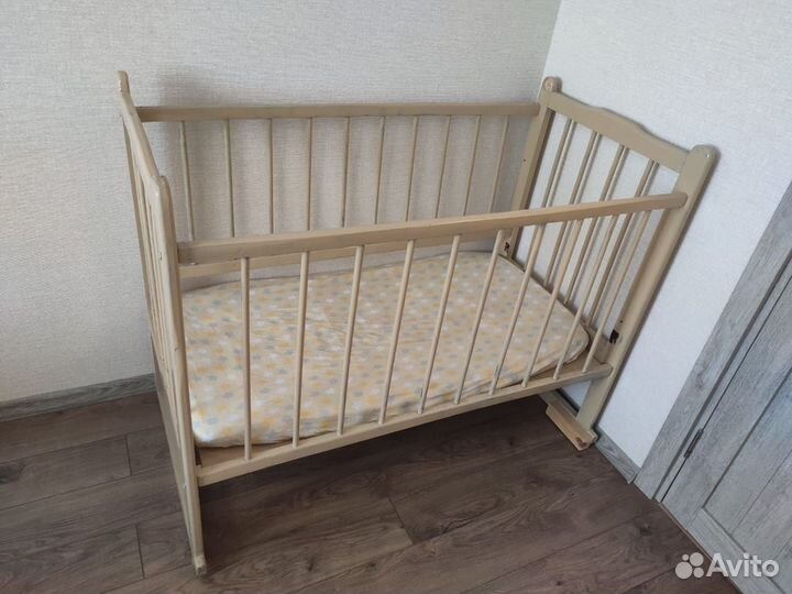 Детская кроватка