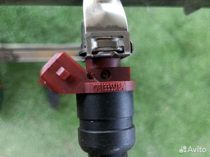 Топливна рампа с форсунками APR 2.8 Audi a4 b5