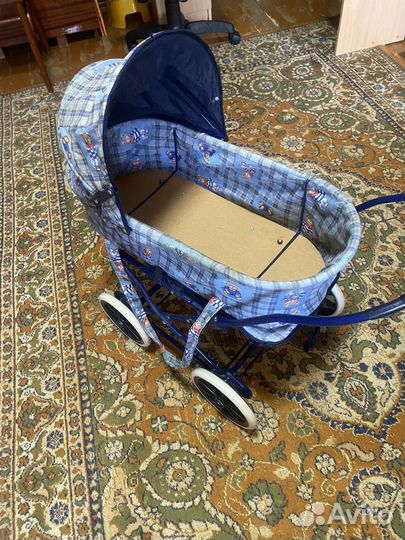 Коляска для кукол
