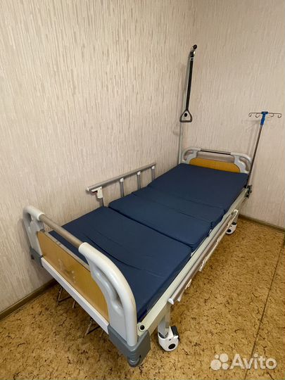 Медицинская кровать для лежачих больных