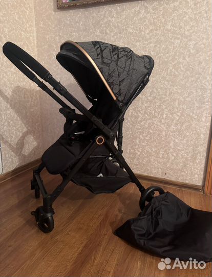 Коляска новая с перекидной ручкой прогулочная