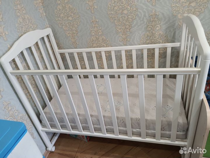 Детская кроватка + матрас