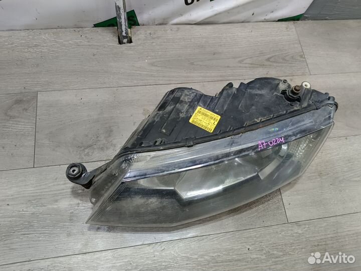 Передняя левая фара для Skoda Octavia A7 оригинал