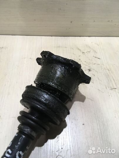 Полуось передняя левая Ауди А6 С4 2.3 АКПП