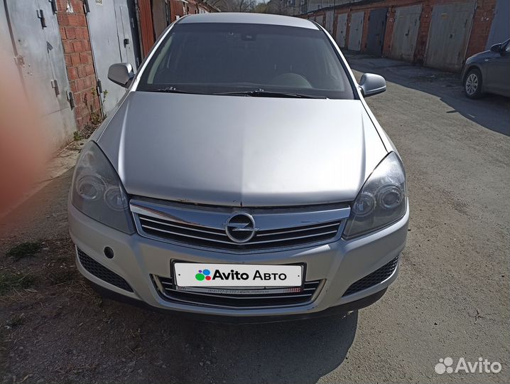 Opel Astra 1.8 AT, 2010, 220 000 км