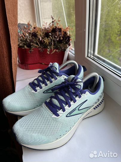 Кроссовки Brooks Levitate GTS